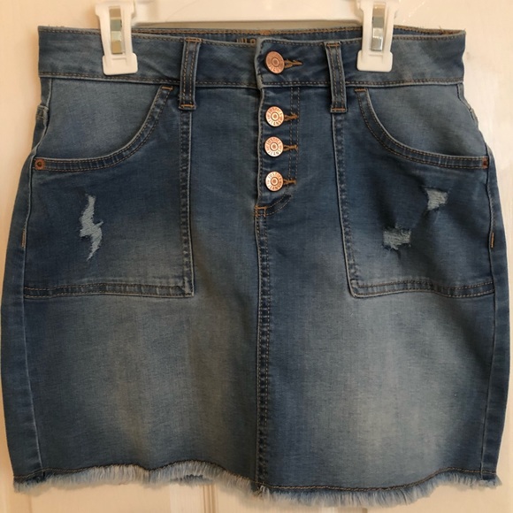 Justice Jean skirt barely worn - Picture 1 of 3